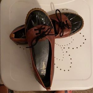 Super cute Cole Haan duck shoes